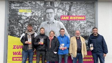 FDP Bovenden im Wahlkampf 2021 mit Konstantin Kuhle